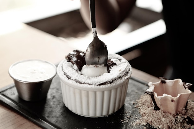 Soufflé de chocolate con helado