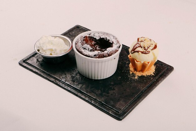 Soufflé de chocolate con helado