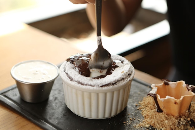 Soufflé de chocolate con helado