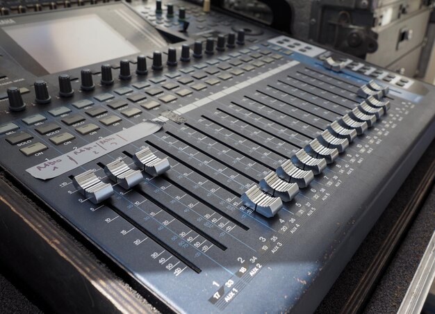 Soundboard-Mixer-Detail