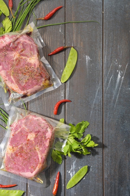 Sous-Vide-Garkonzept Vakuumverpackte Zutaten