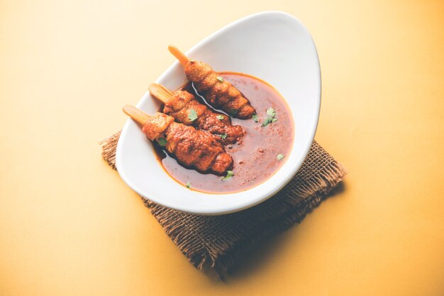 Soya Chaap Curry servido em uma tigela. Receita saudável popular na Índia e no Paquistão