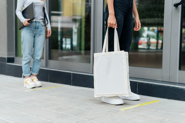 Soziales Distanzierungskonzept in öffentlichen Bereichen