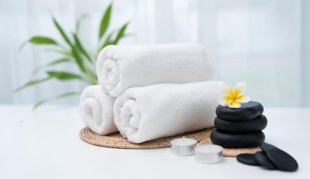 Spa-Accessoire-Komposition im Beauty-Wellness-Center des Day-Spa-Hotels