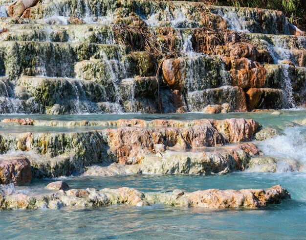 Spa natural banhos termais saturnia itália