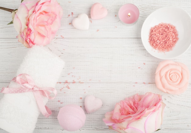 SPA productos orgánicos con rosas, sal de baño