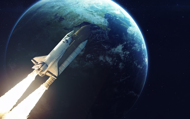 Space Shuttle umkreist den Erdplaneten