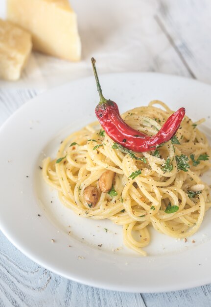 Spaghetti aglio olio e peperoncino