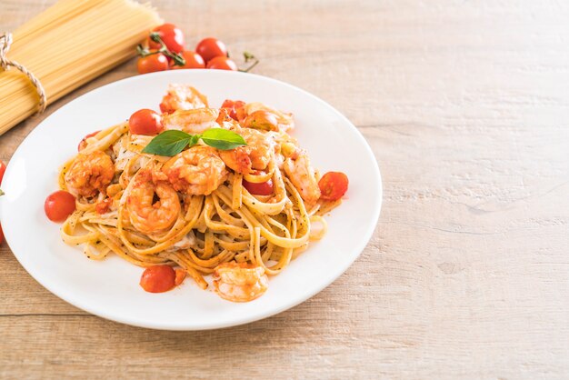 Spaghetti mit Garnelen