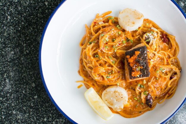 Spaghetti mit Räucherlachs