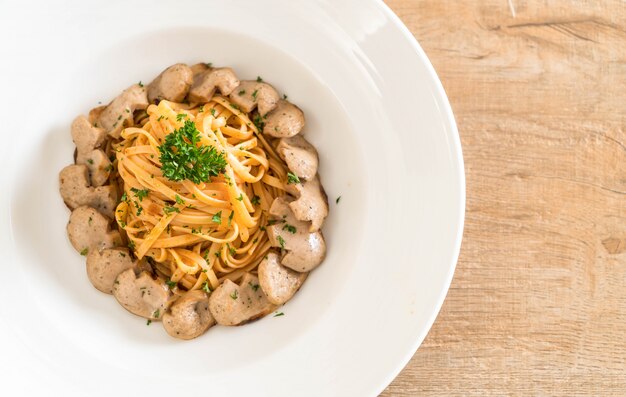 Spaghetti mit Wurst