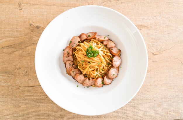 Spaghetti mit Wurst