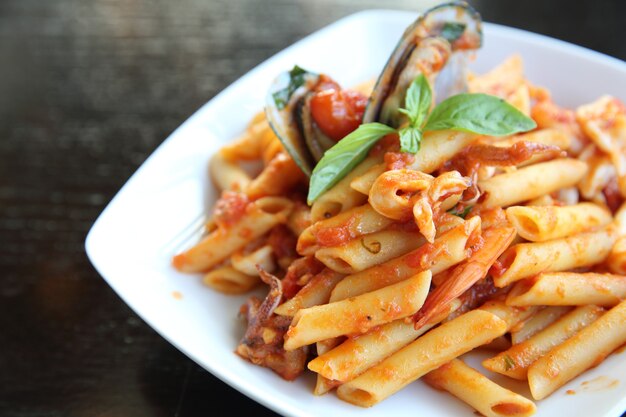 Spaghetti penne com frutos do mar