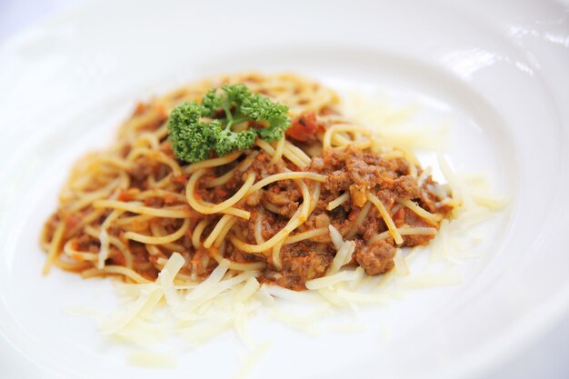 Spaghetti-Rind-Bolognese