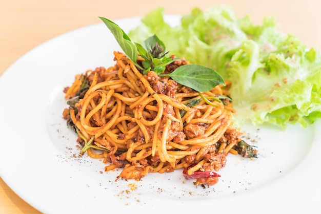 Spaghetti Schweinefleisch mit Tomatensauce