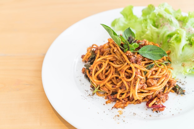 Spaghetti Schweinefleisch mit Tomatensauce