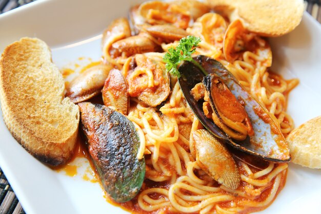 Spaghetti vongole com amêijoas