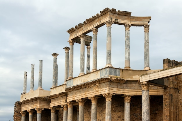 Spalten des antiken römischen Theaters