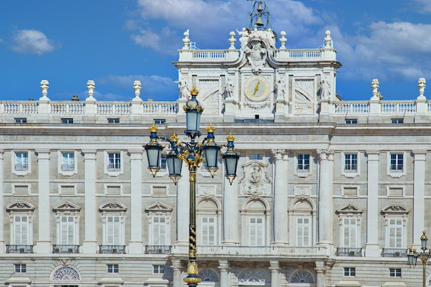 Spanien Königspalast in Madrid im historischen Stadtzentrum