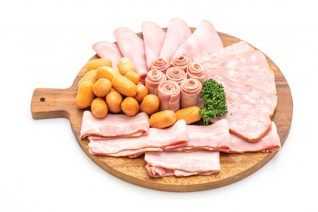 Speck, Wurst, geräucherter Schinken und Grillspeck