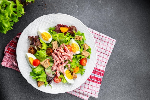 Specksalat Vogesensalat Eiercroutons Salatdressing Vinaigrette Lothringer Küche