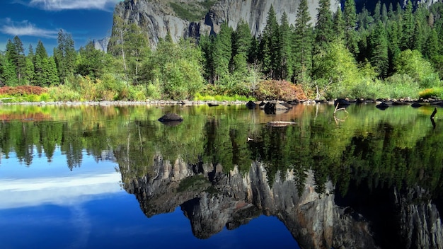 Foto spiegelsee im yosemite-nationalpark