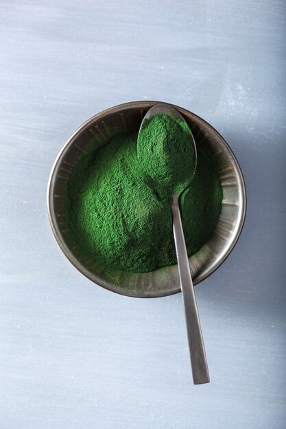 Spirulina Pulver gesunde Nahrungsergänzung