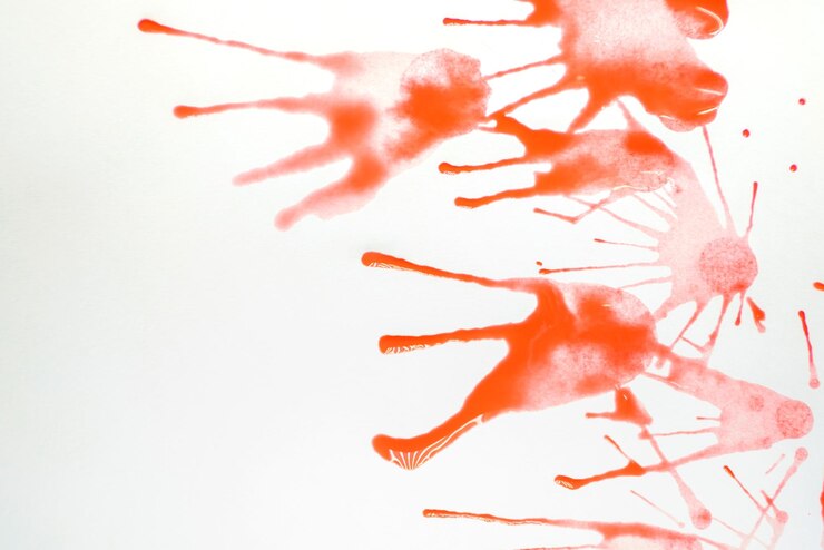 Foto splash aquarelas gotas em fundo branco abstrato colorido para fundo