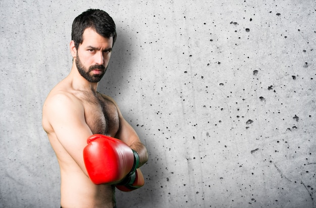 Sportman mit Boxhandschuhen