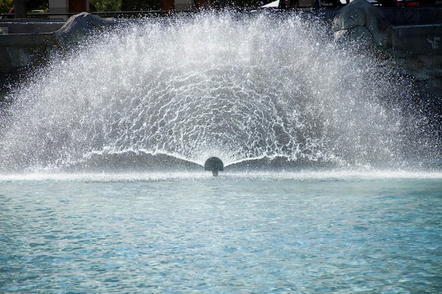 Springbrunnen im Pool