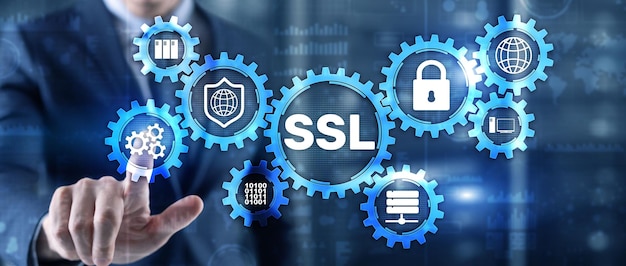 SSL Businessman presionando la pantalla virtual Concepto de capa de sockets seguros Los protocolos criptográficos proporcionan comunicaciones seguras