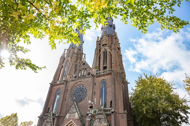 Foto st catherine church em eindhoven no centro da holanda