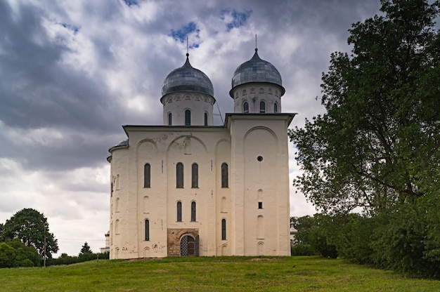 St. George&#39;s Cathedral, 12. Jahrhundert, im Yuriev-Kloster, Oblast Novgorod