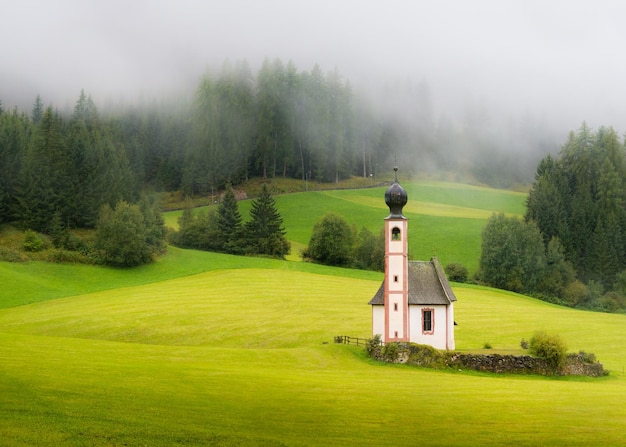 St Johann igreja Santa Maddalena Val di Funes Dolomites Bolzano província TrentinoAlto Adige Itália Europa