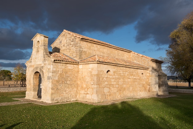 St. Juan Kirche ist die älteste spanische Kirche aus dem siebten Jahrhundert, Palencia, Spanien.