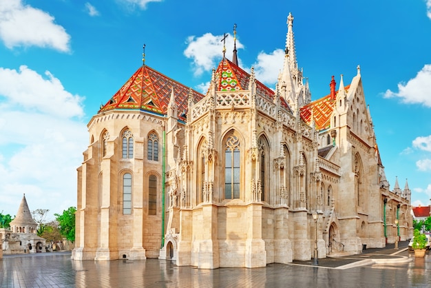 St.-Matthias-Kirche in Budapest. Einer der wichtigsten Tempel in Ungarn.