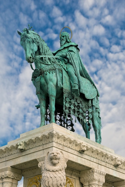 St.-Stephans-Denkmal in der Matthiaskirche auf der Budaer Burg in Budapest, Ungarn