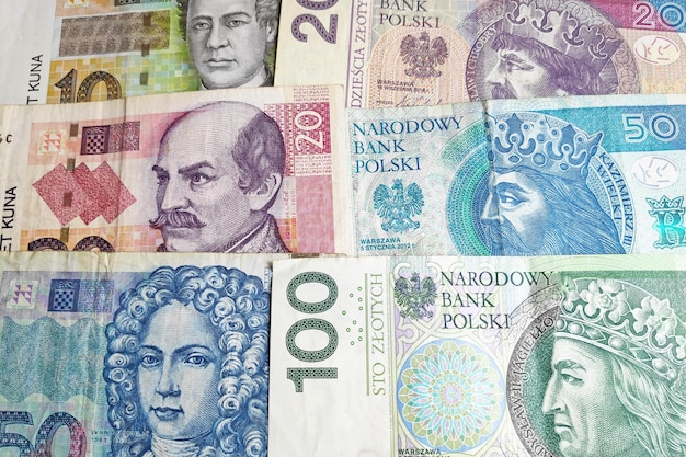 Stack de Kuna croata e Zloty polonês