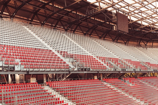 Stadion ohne Zuschauer während des Spiels während des Coronavirus.