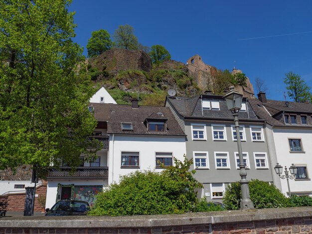 Foto stadt saarburg in deutschland.