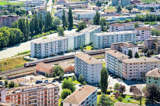 Stadt Sion mit Rhone, Hauptstadt des Kantons Wallis, Schweiz.