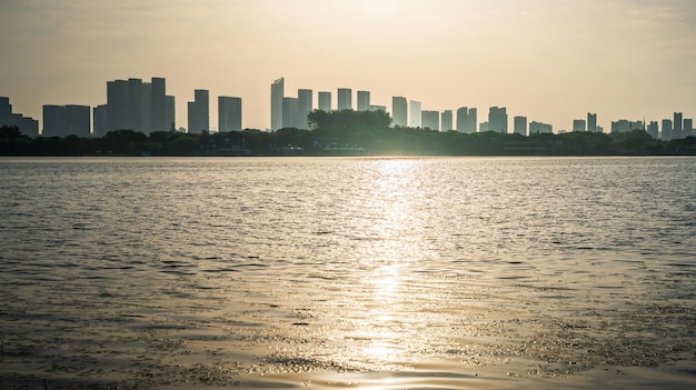 Stadtbild am See in Wuxi, China