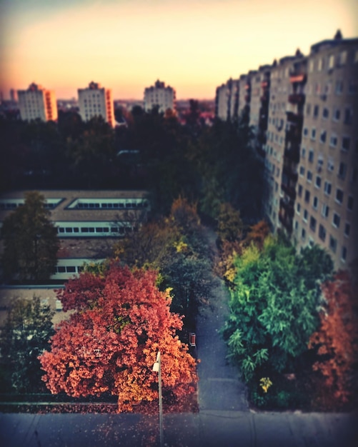 Foto stadtbild beim sonnenuntergang