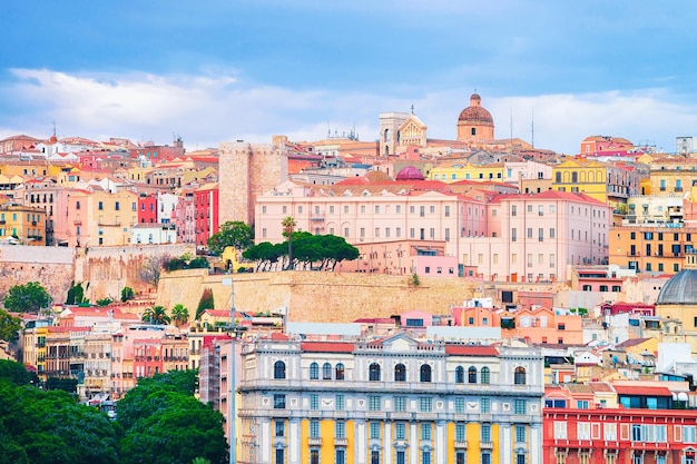 Stadtbild der Altstadt von Cagliari, Sardinien, Italien