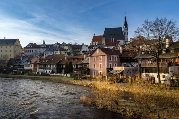 Foto stadtbild nach fluss