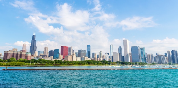 Stadtbild von Chicago an einem Sommertag