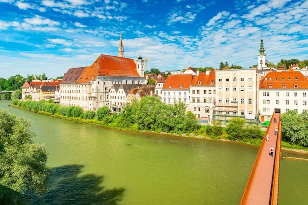 Stadtbild von Steyr an einem Sommertag, Österreich