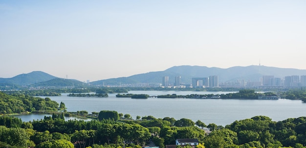 Foto stadtlandschaft des wuli-sees in wuxi