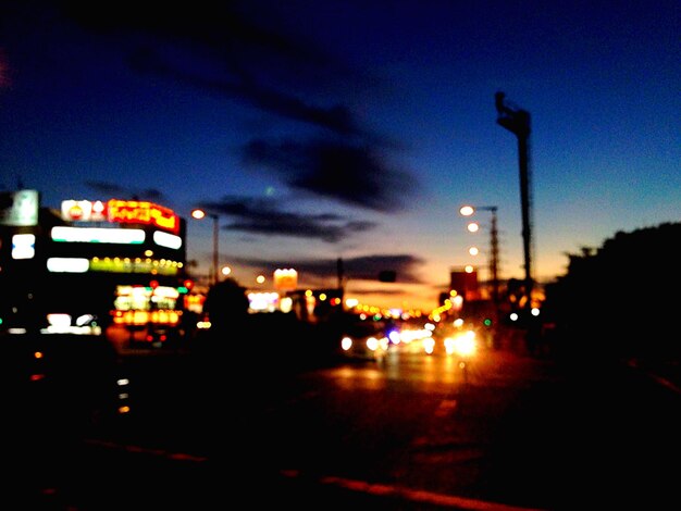 Foto stadtstraße in der nacht