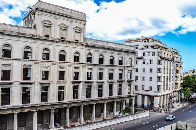 Stadtwohnungsgebäude in der Innenstadt von Havanna Kuba